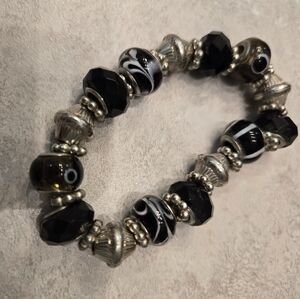 Beautiful black and silver elastic beaded bracelet